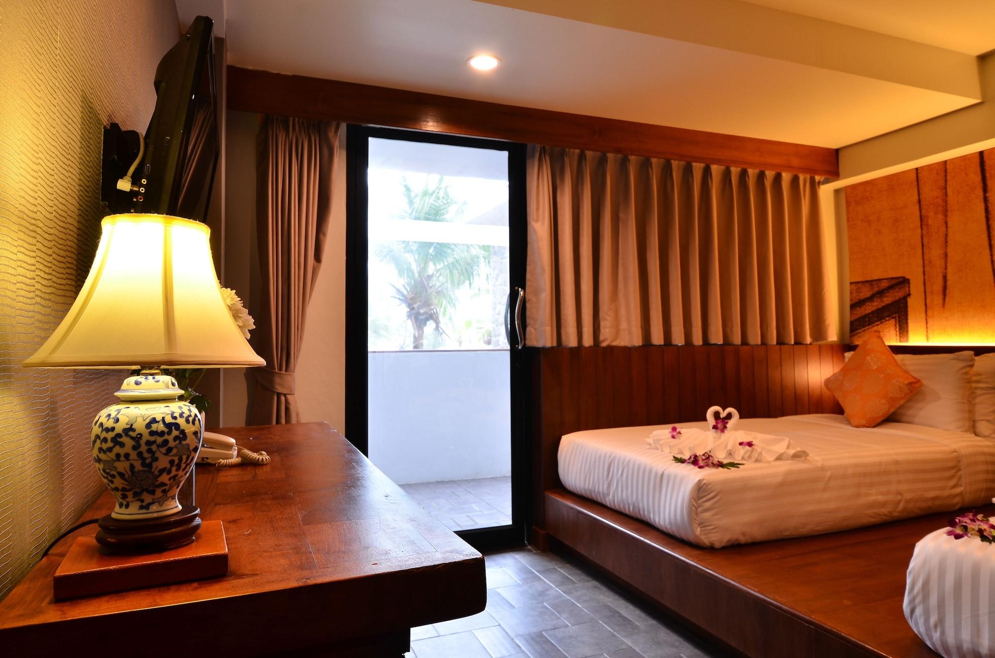 Lap Roi Karon Beachfront By Shanaya Dış mekan fotoğraf