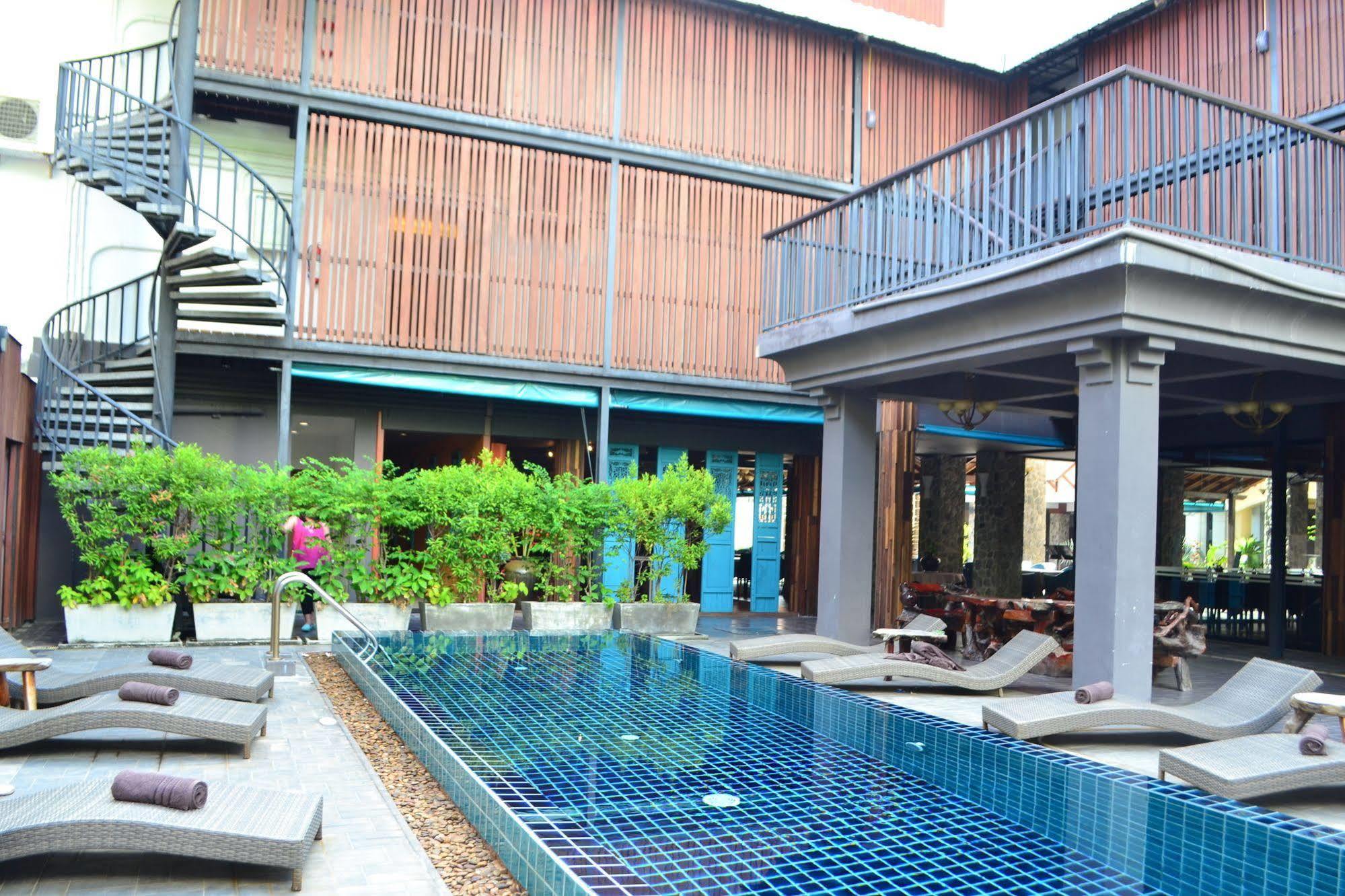 Lap Roi Karon Beachfront By Shanaya Dış mekan fotoğraf